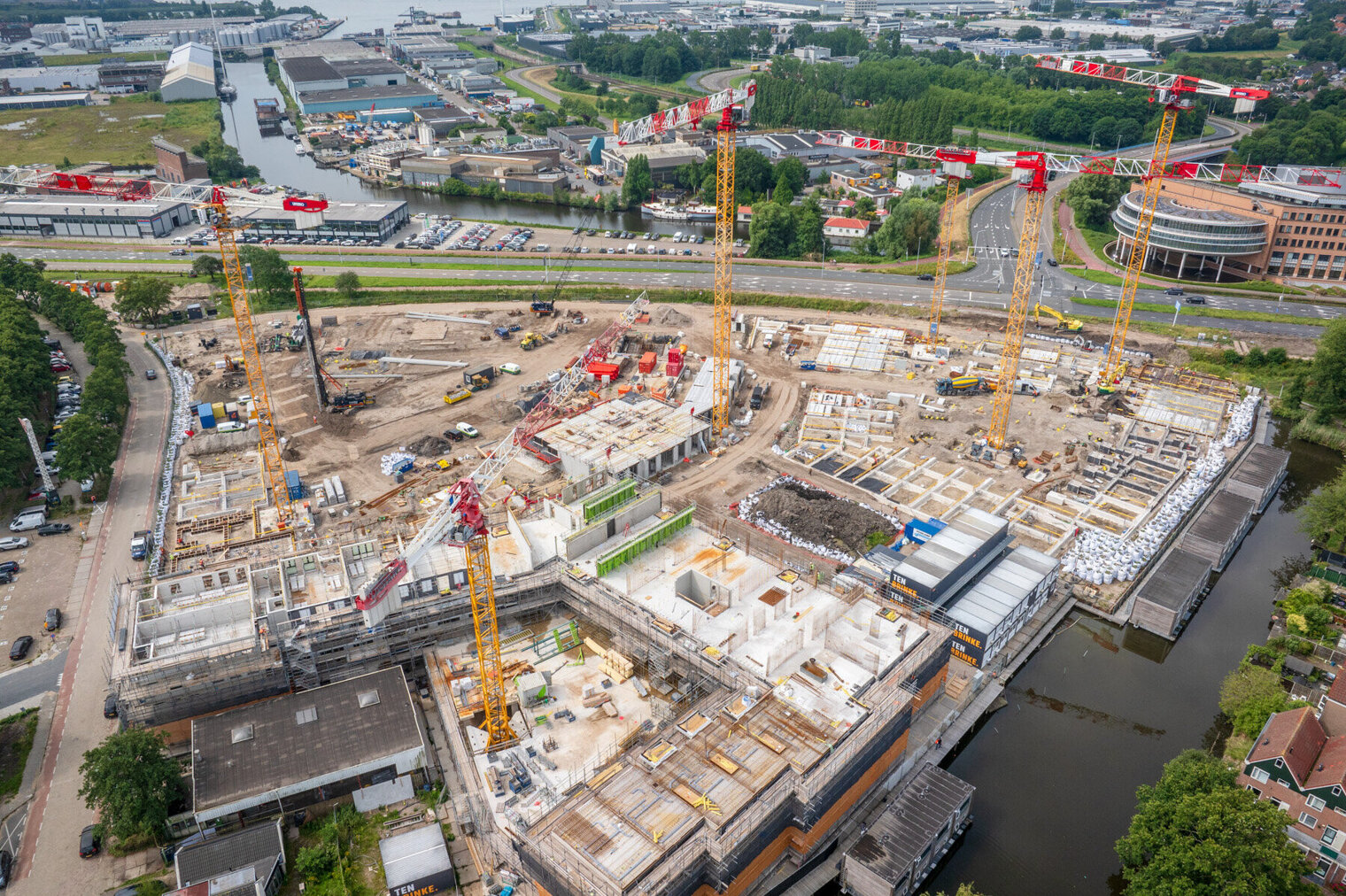 de Kock - Houthavenkade Zaandam (Juli 2024) - drone-3.jpg